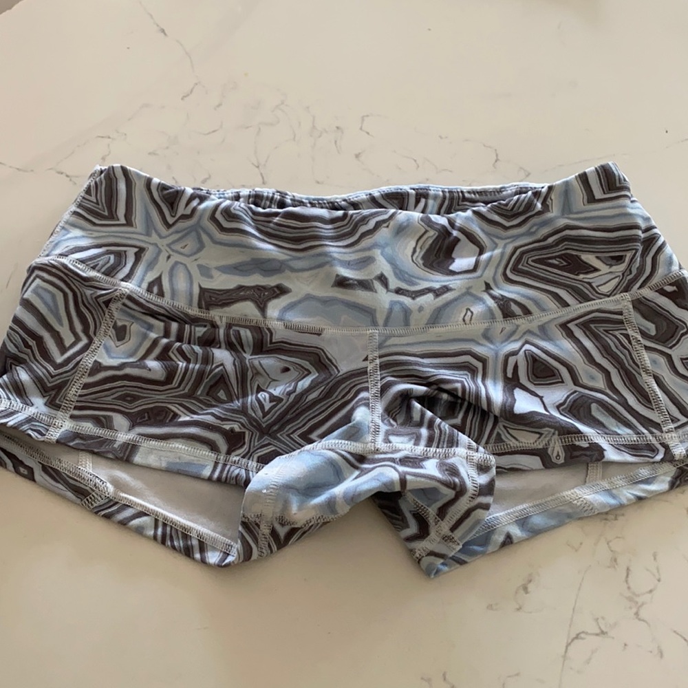 Fleo Shorts